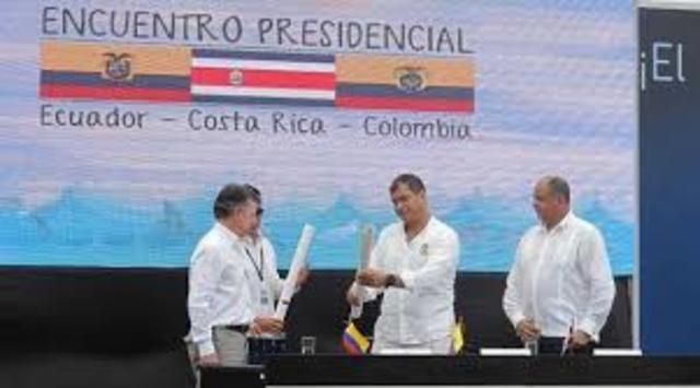 Ecuador cierra sus limites marítimos con Colombia y Perú