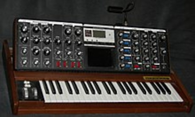 Creación del sintetizador "Moog modular"