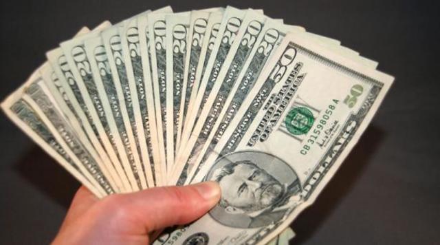 EL SALARIO MINIMO EN ECUADOR PASO DE 160 DOLARES A 366 EN 10 AÑOS