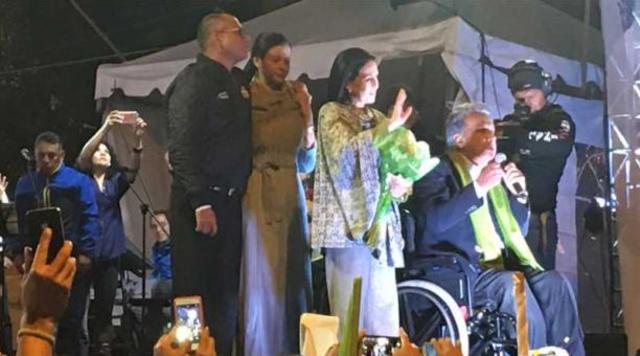 LENIN MORENO SE PROCLAMA GANADOR