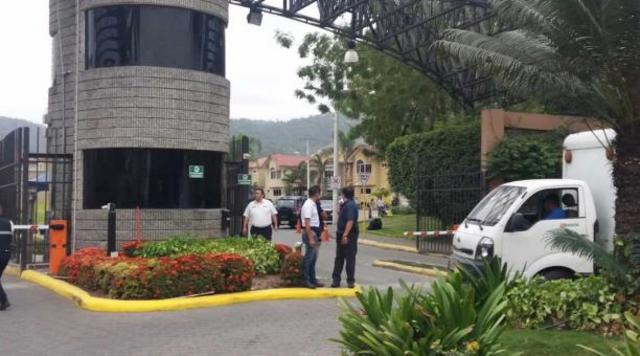 Captura de Glass y su tio