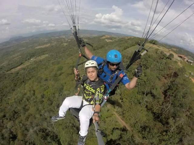 Montar en parapente