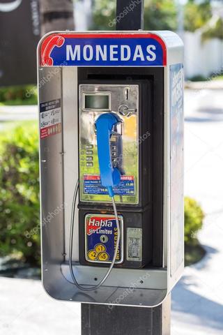 Primer telèfon públic de pagament