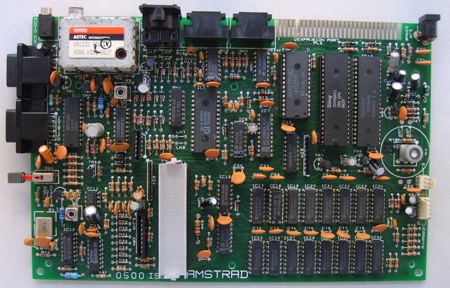 Los circuitos integrados se incorporan a los ordenadores