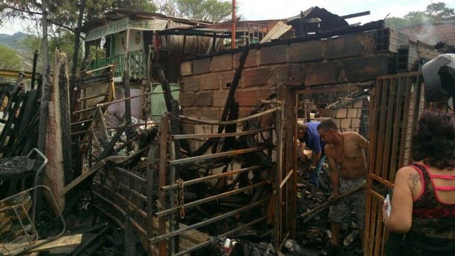 Se quema microempresa