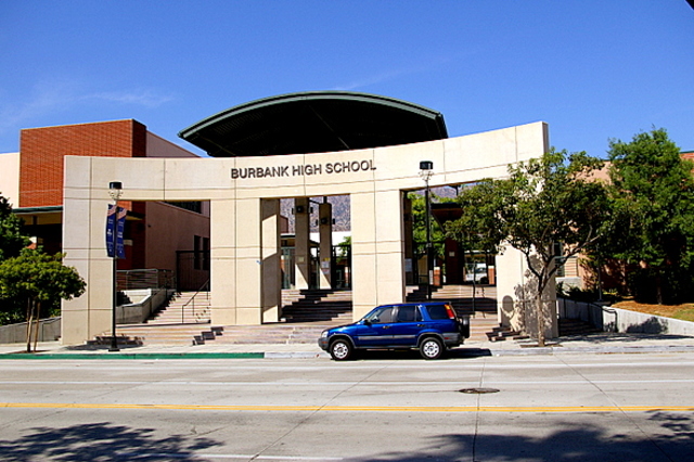 Estudios en la Burbank High School