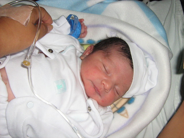 el nacimiento de primer hermano