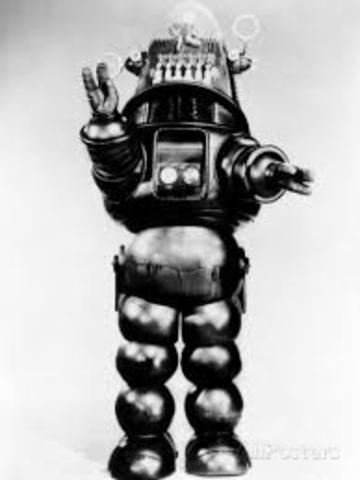 Primer robot comercial