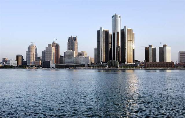 Detroit offers to reconnect Flint to Detroit River