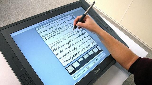 se creó la educación pública formal y el uso de pizarrones y libros de aula.