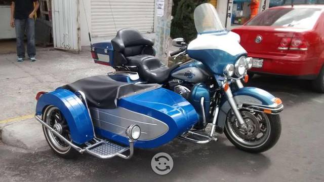 crean moto con copiloto