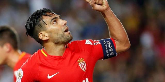 Con goles de Keita y Falcao, Mónaco vence 2-0 al Caen en partido por la fecha 10 de la Liga de Francia. Resultado vital para seguir en la pelea por el título.