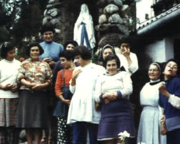 CONSTITUCIÓN HOGAR CLARITA SANTOS