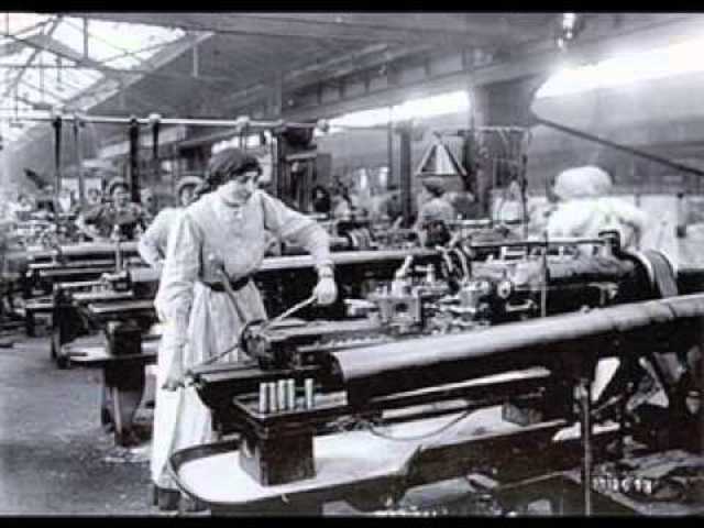 NACE EL TRABAJO SOCIAL