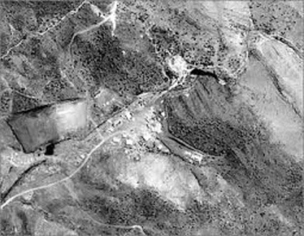 US launches missiles to target bin Laden