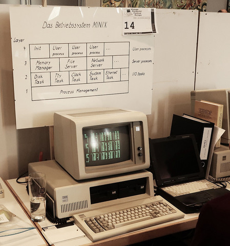 Linus Torvalds announced his work to an online group.