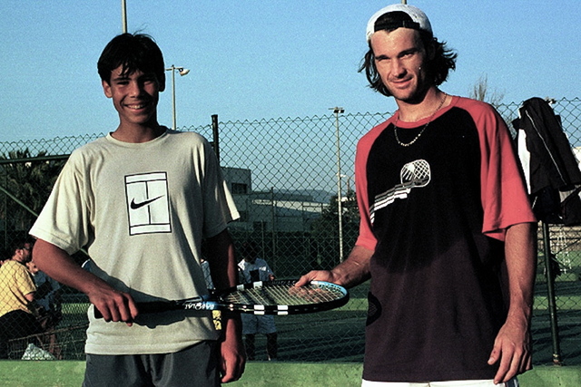Rafa gana su primer título.