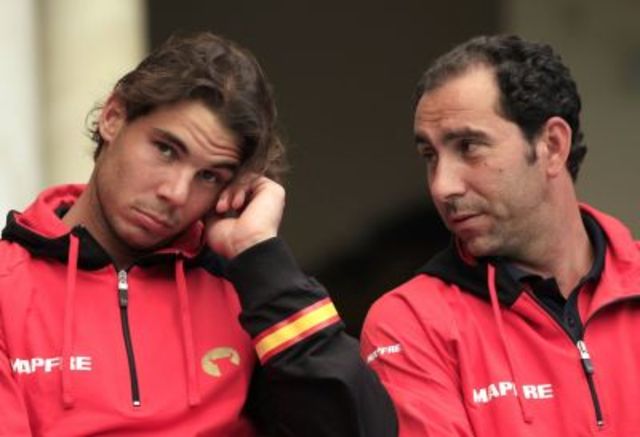 Rafa vence a un Top 10 en un partido oficial.