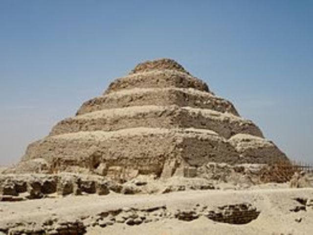 piramide di saqqara