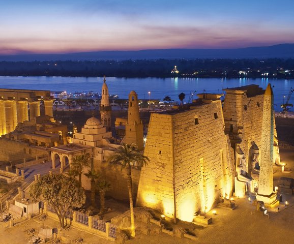 3000 a. C. Exportaciones de vino desde el Nilo a Canaán y Líbano