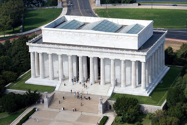 Lincoln Memorial Opens to Public