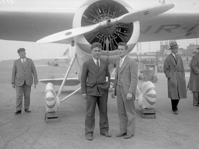 First solo flight around the world