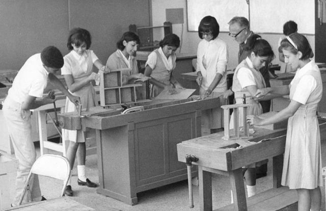 Educacion Contemporanea