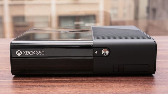 Xbox 360 Superslim.