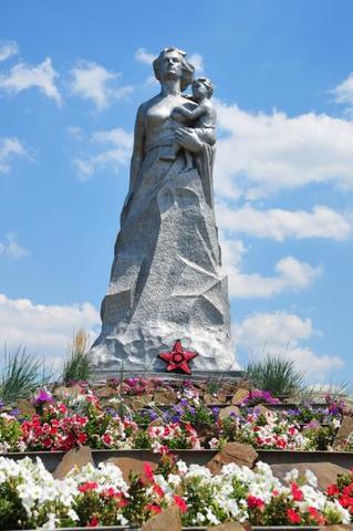 Памятник "Женщина-Мать"