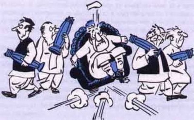 India becomes a democracy.