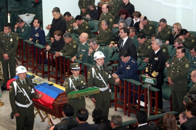 CARRO BOMBA EN LA UNIVERSIDAD MILITAR - HDV