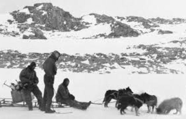 Ernest Shackleton goes on second expedition
