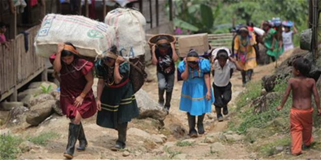 REUBICACIÓN Y DESPLAZAMIENTO INDIGENA