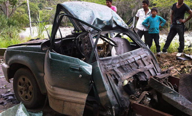 ATENTADO CARROS BOMBA EN EL CAUCA