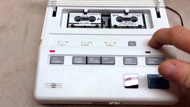 Primer contestador automàtic