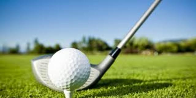 Hace dos años que yo juego al golf.