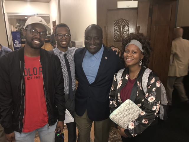 Journalism students visit city hall