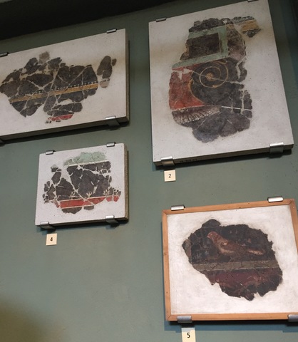 FRAMMENTI DI AFFRESCO