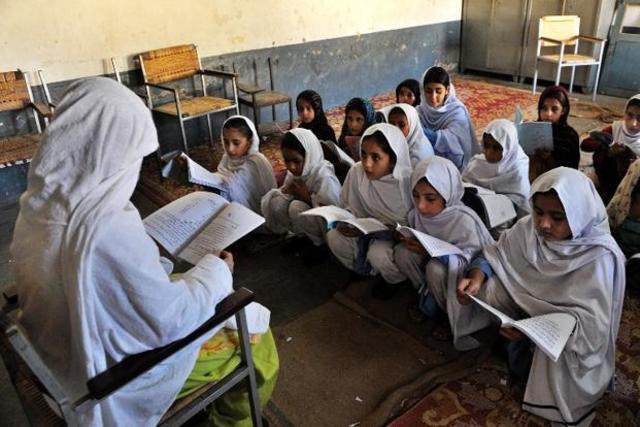 Taliban bans girls from attending school