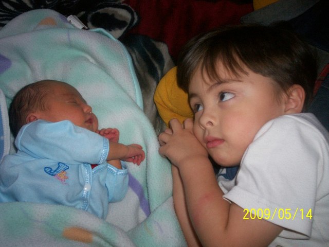 NACIMIENTO DE MI HERMANITA