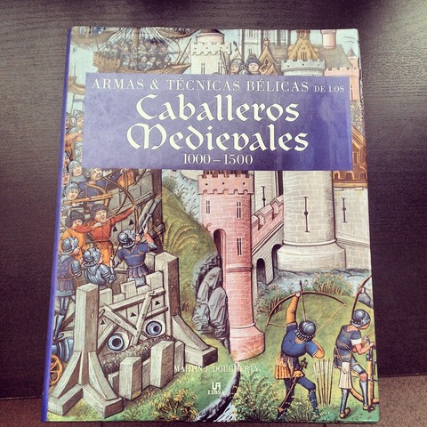 Hidalgo se vuelve loco por leer libros de Caballeros