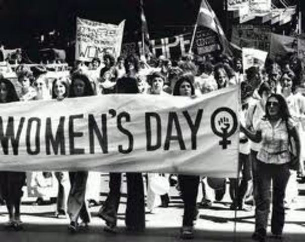 La ONU declara el 8 de marzo como el día Internacional de la Mujer.
