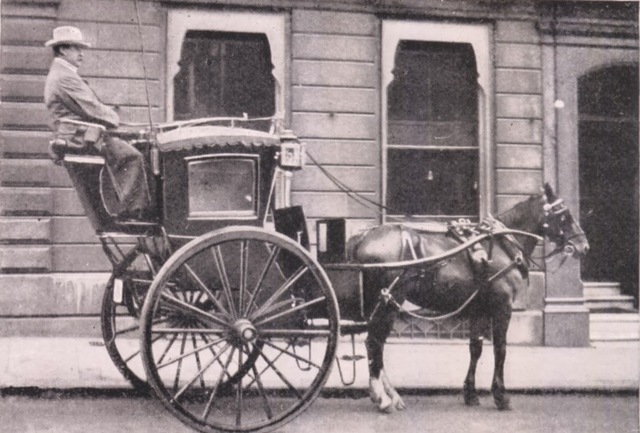 In Hinkley, the first hansom cab is made.