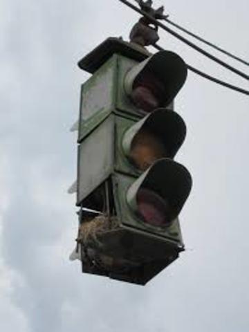 The first electric traffic lights are installed.