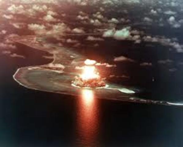 US tests Atomic Bombs