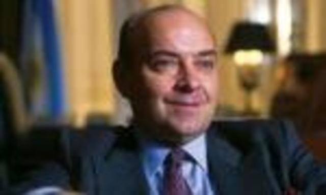 Se estatiza la deuda privada