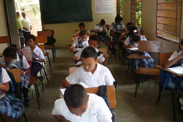 La población colombiana en la escuela rural y urbana