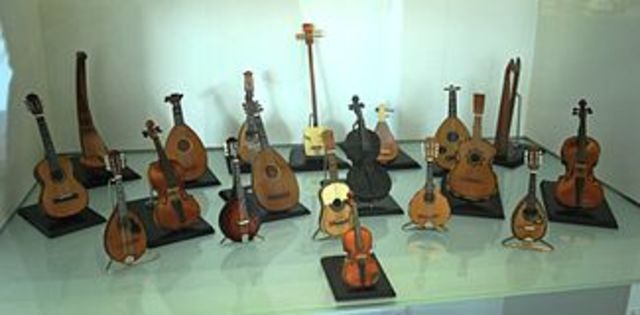 INSTRUMENTOS DE CUERDA