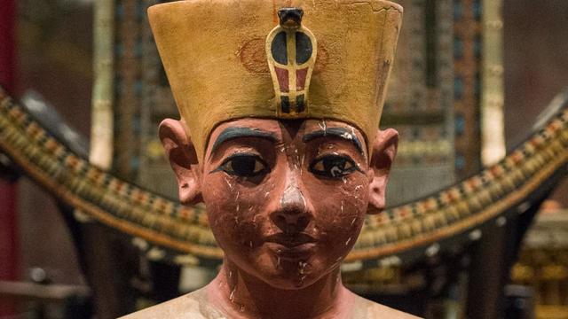 Toetanchamon volgt Echnaton op