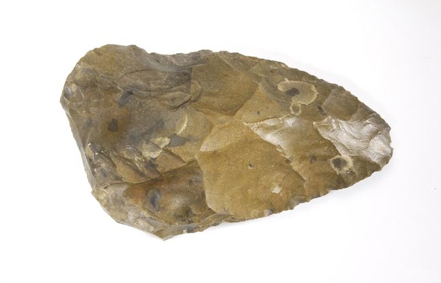 vuistbijl gemaakt van vuur steen